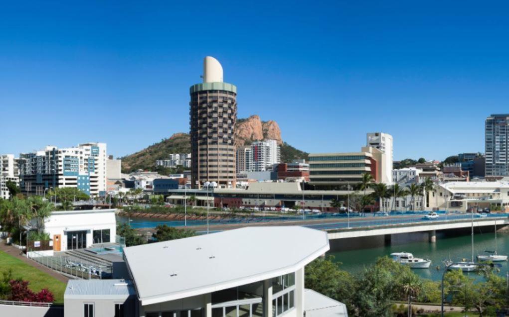 Grand Hotel And Apartments Townsville Dış mekan fotoğraf