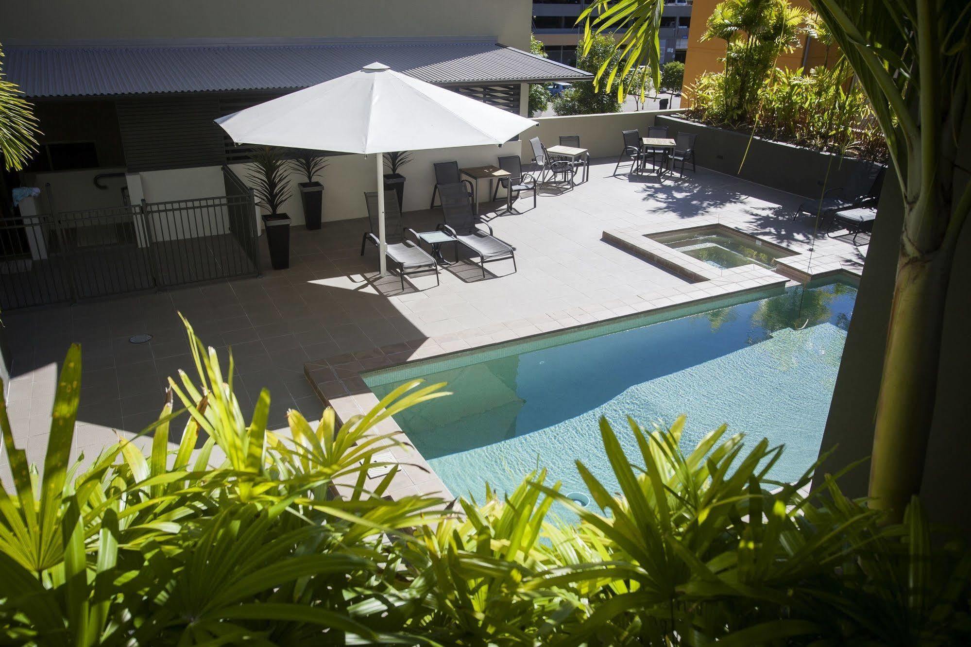 Grand Hotel And Apartments Townsville Dış mekan fotoğraf